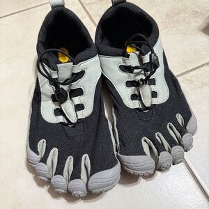 Vibram Five Fingers V-Run Retro  Women's black Gray Barefoot Shoes 37